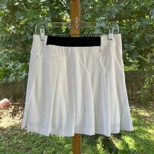 Hazzy's Women's White Classic Golf Skort Size 29"